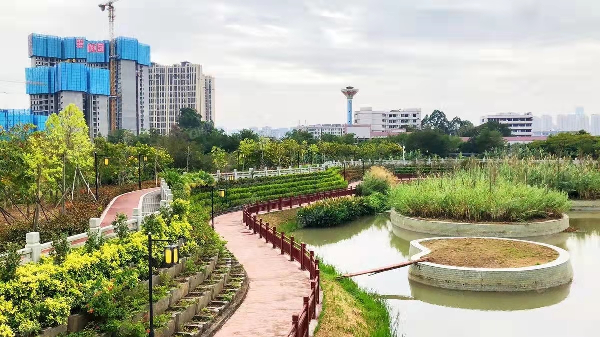 碧桂園日昇昌領(lǐng)峰，領(lǐng)峰花園均價14000元/平