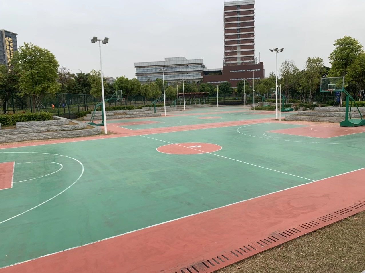 <濱海花園>-均價(jià)9.3萬(wàn)/平